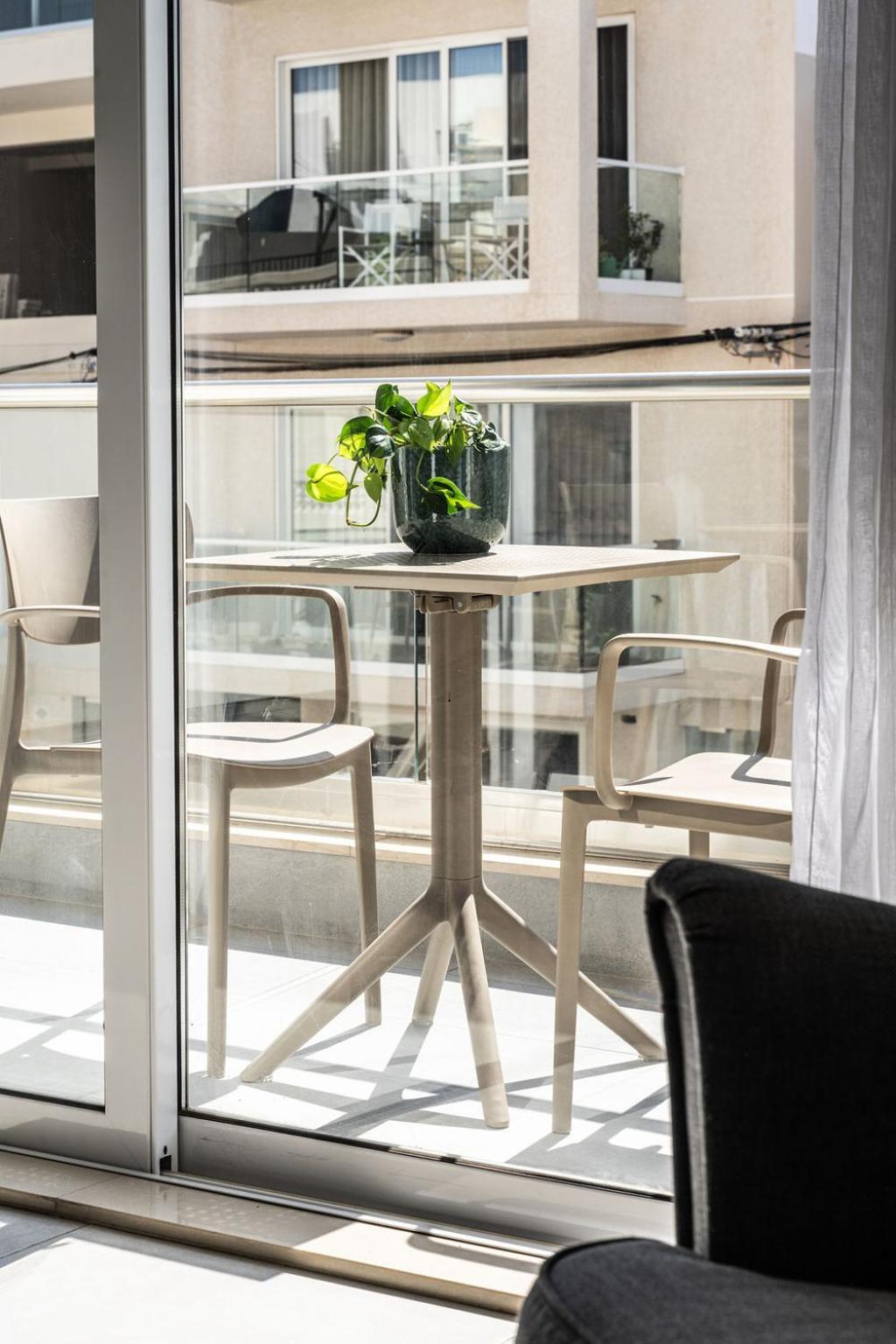 Swieqi Apartment *